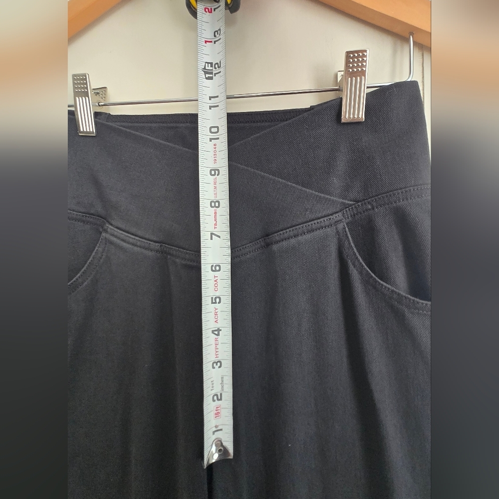 HALARA Super flared stretch wash Pants with cross pocket and high waist-Size M - Picture 5 of 9